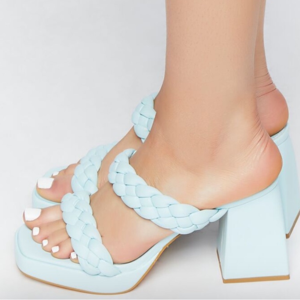 Heels - Picture 5 of 5